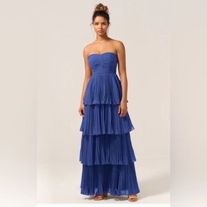 Brand new strapless prom dress